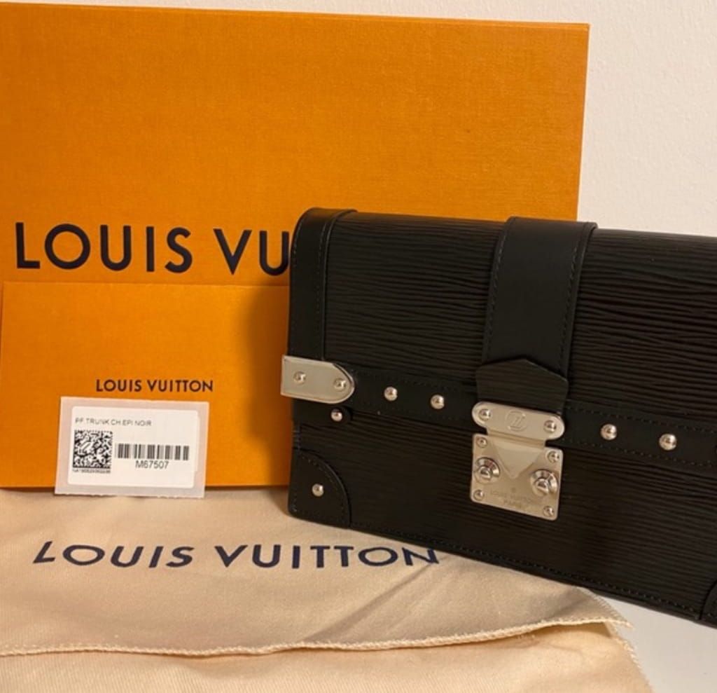 Louis Vuitton Trunk Chain Wallet - M67507