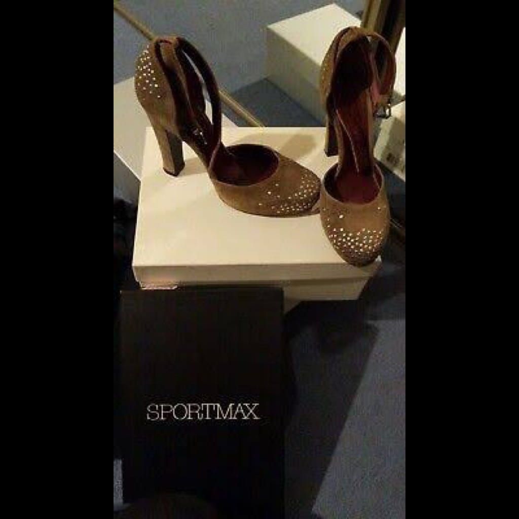 Brand new genuine suede Maxmara heels size 40