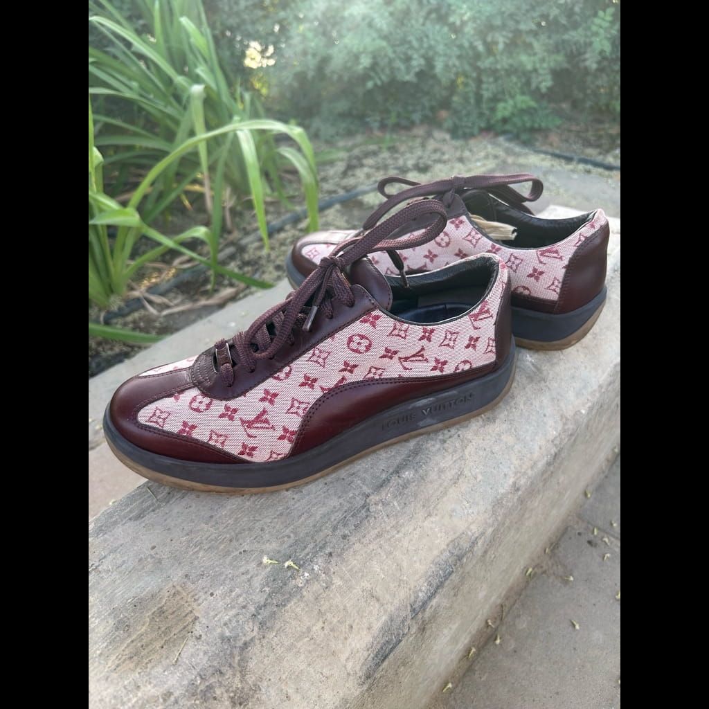 LV cherry monochrome shoes size 37