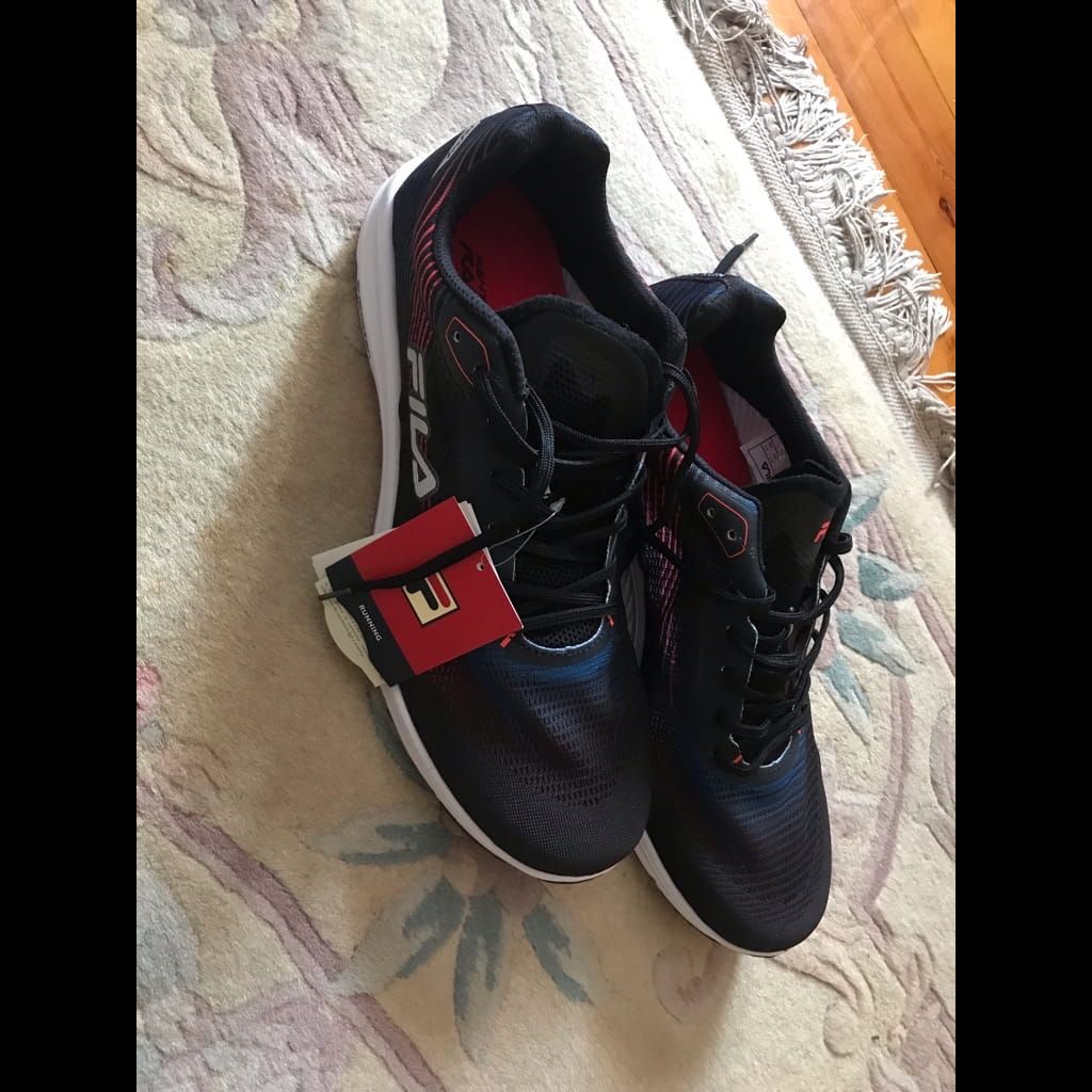 New fila shoes for men size 45