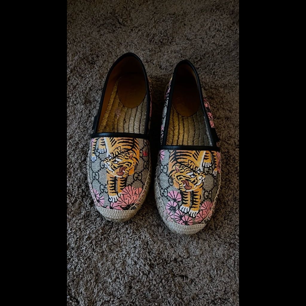 Gucci GG supreme lion espadreille