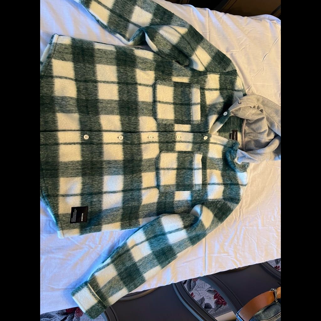 Brand new PULL&BEAR hooded overshirt