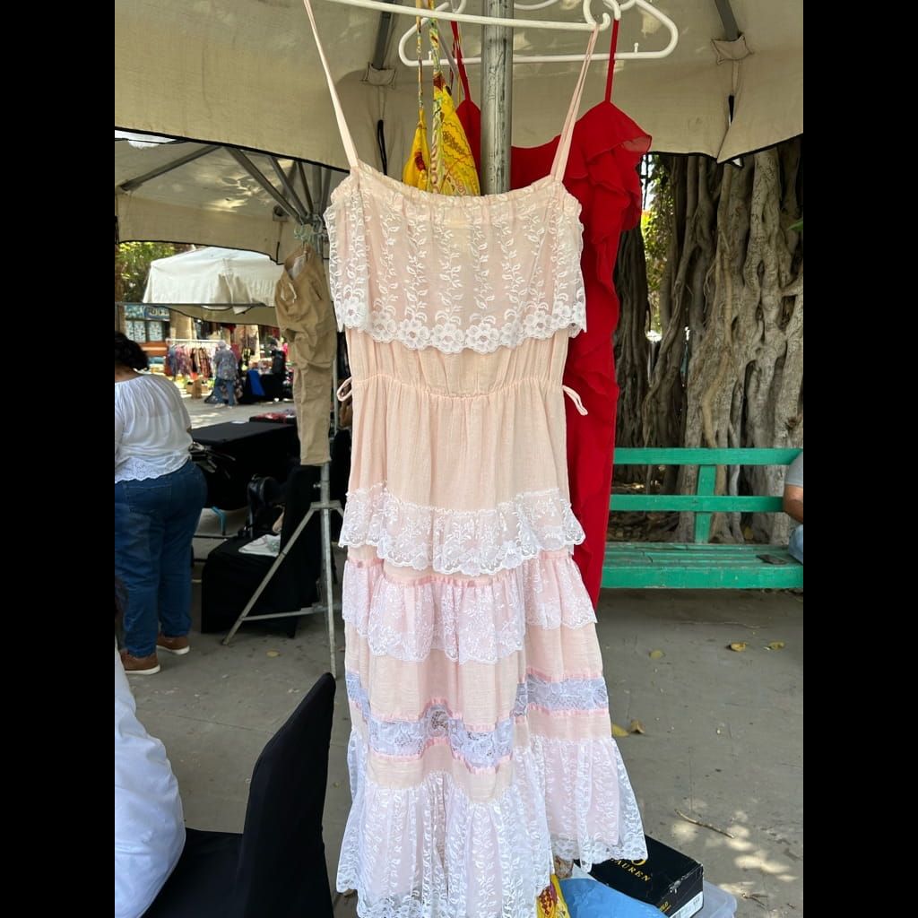 Baby pink summer dress with lace