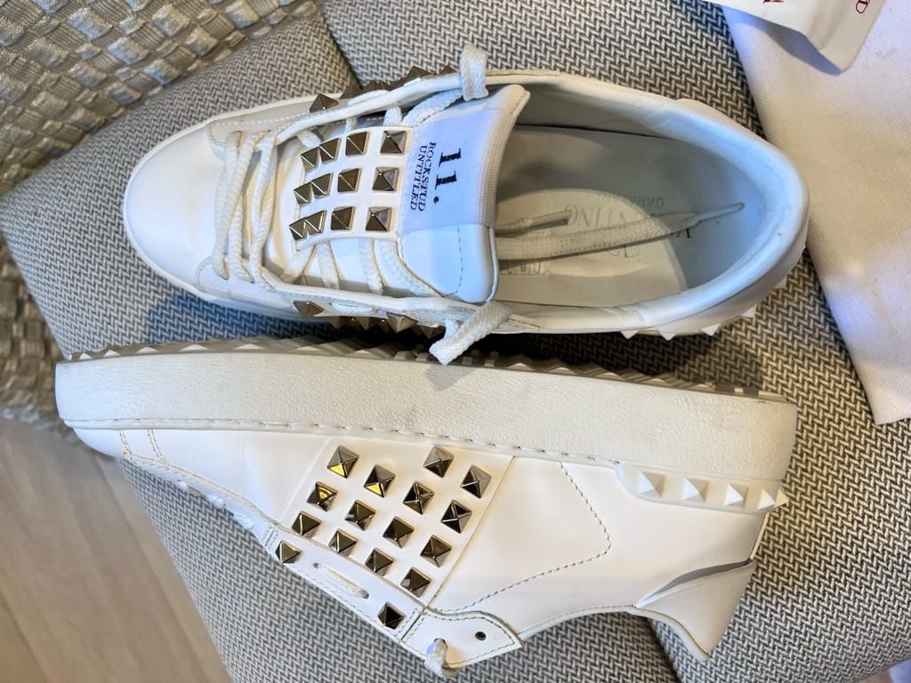 VALENTINO GARAVANI Rockstud Untitled Sneakers