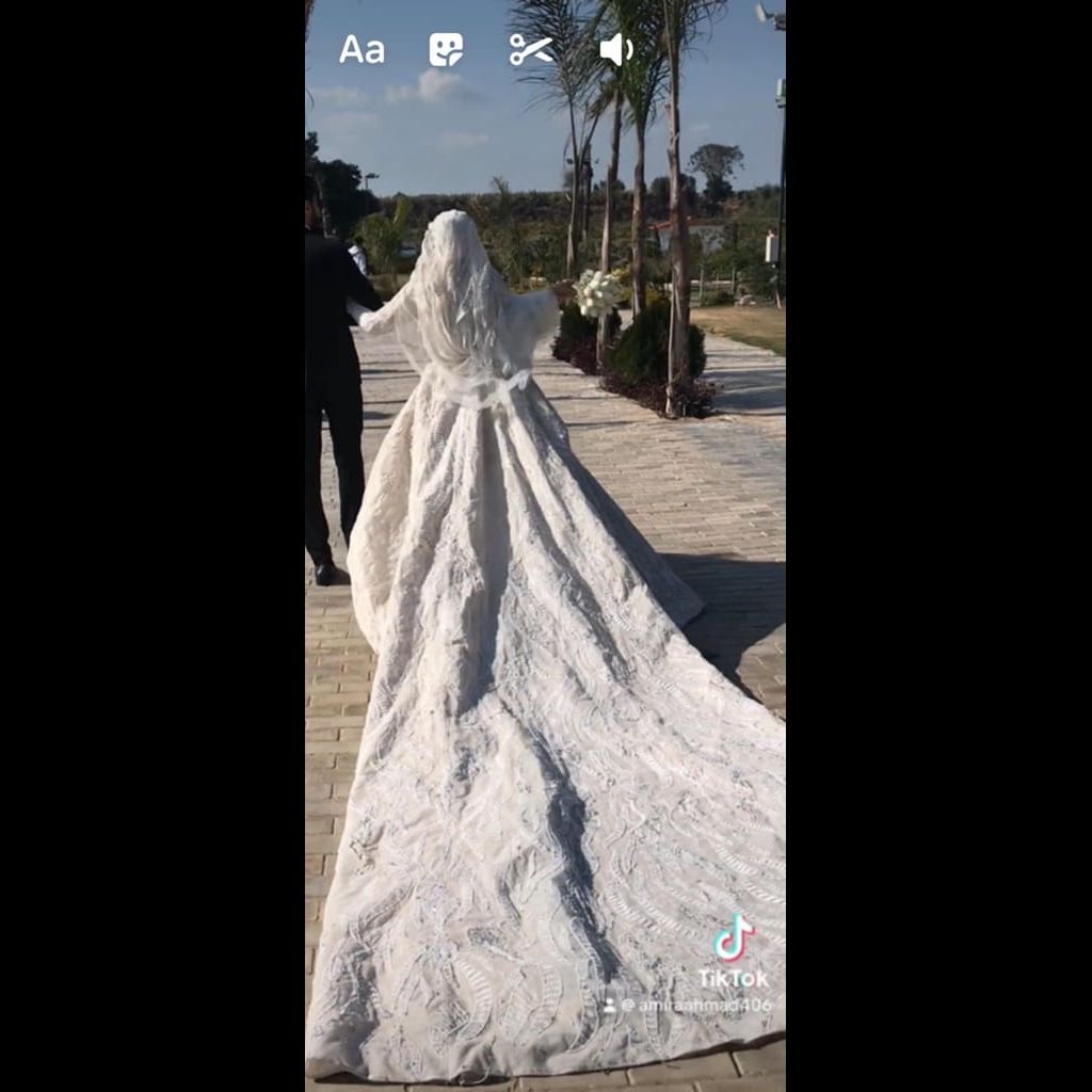 Wedding dress