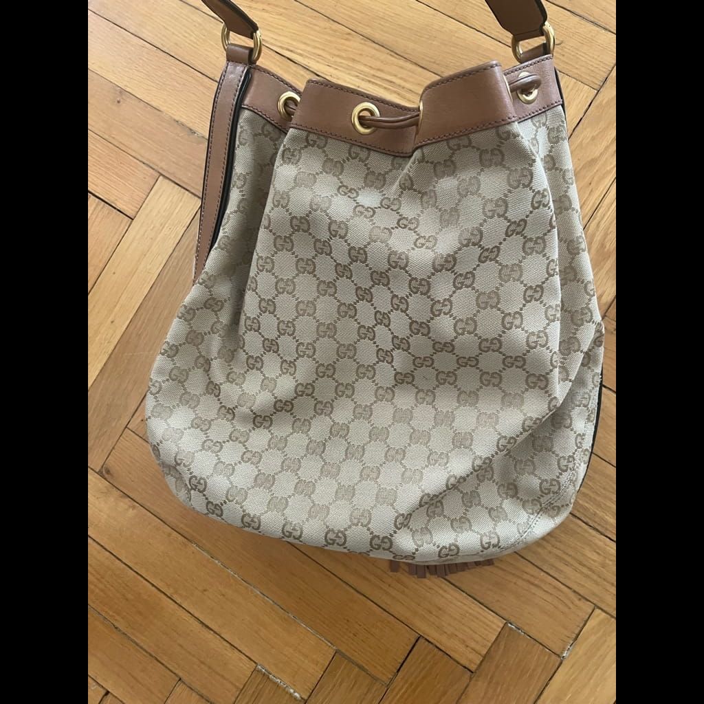 Gucci bucket bag