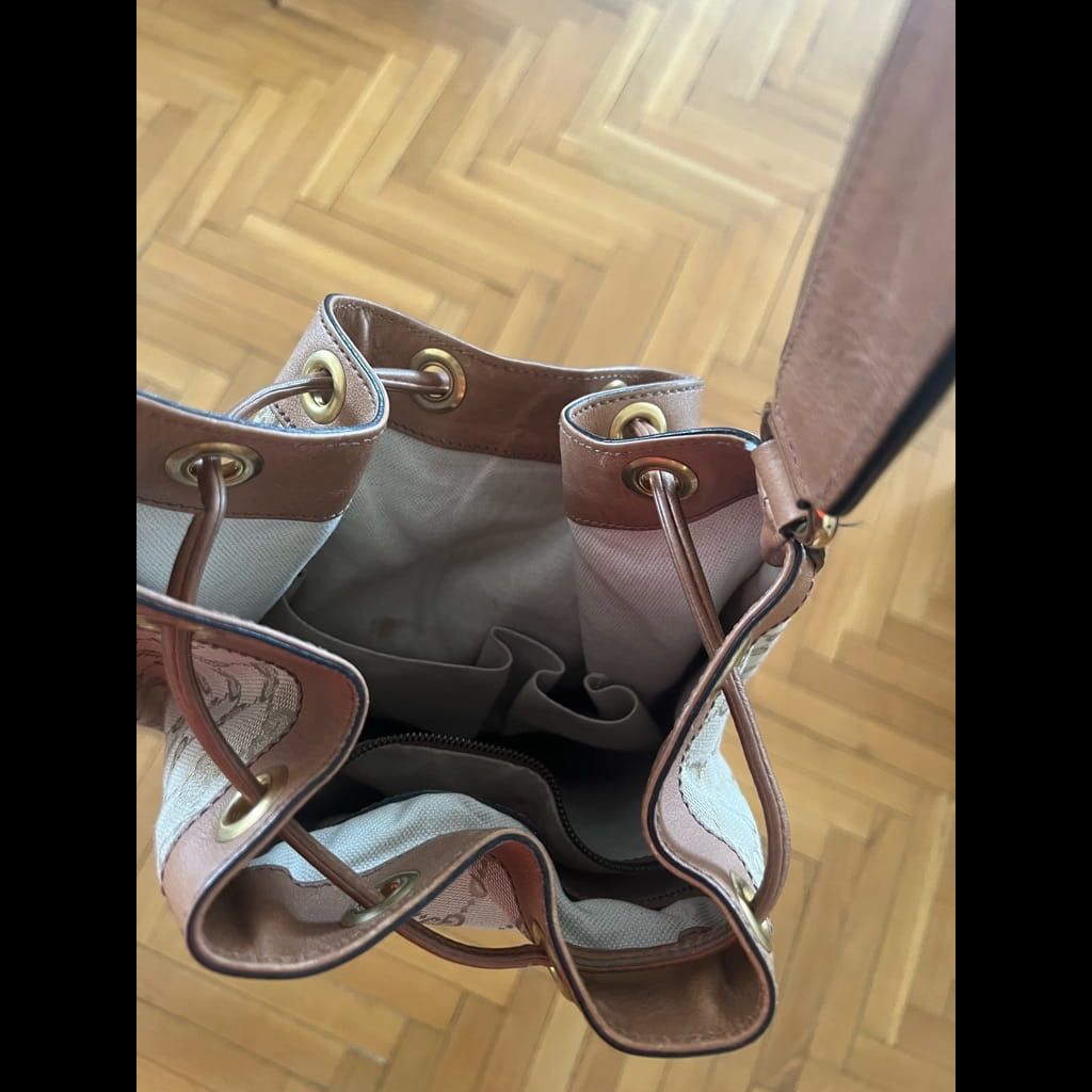 Gucci bucket bag