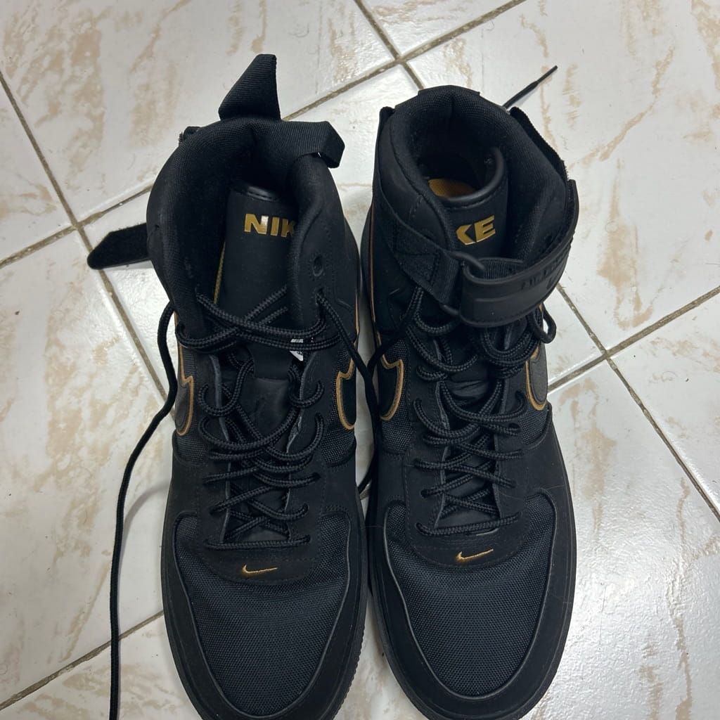 Nike shoes black and gold