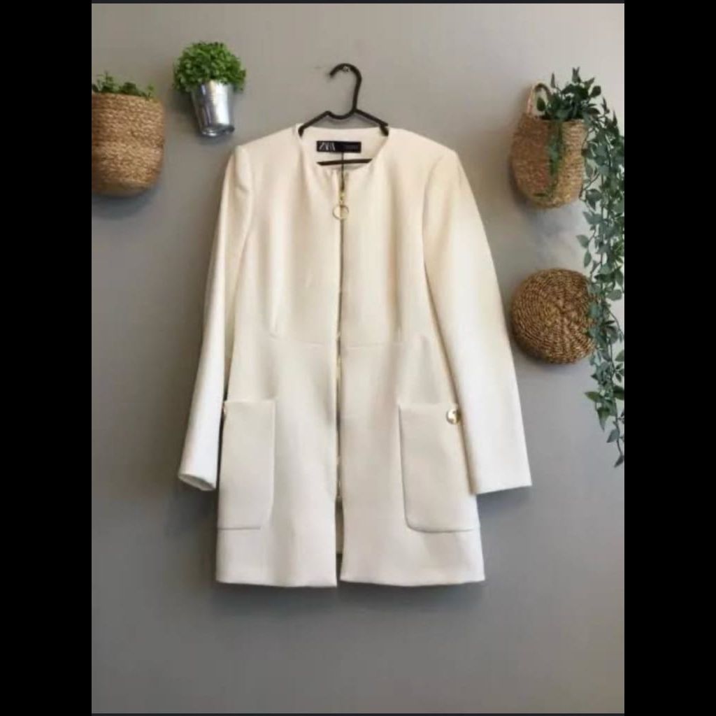 Zara long white blazer