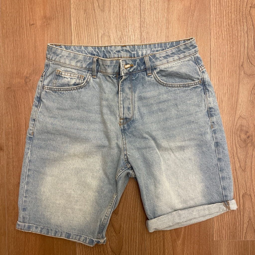 short jeans