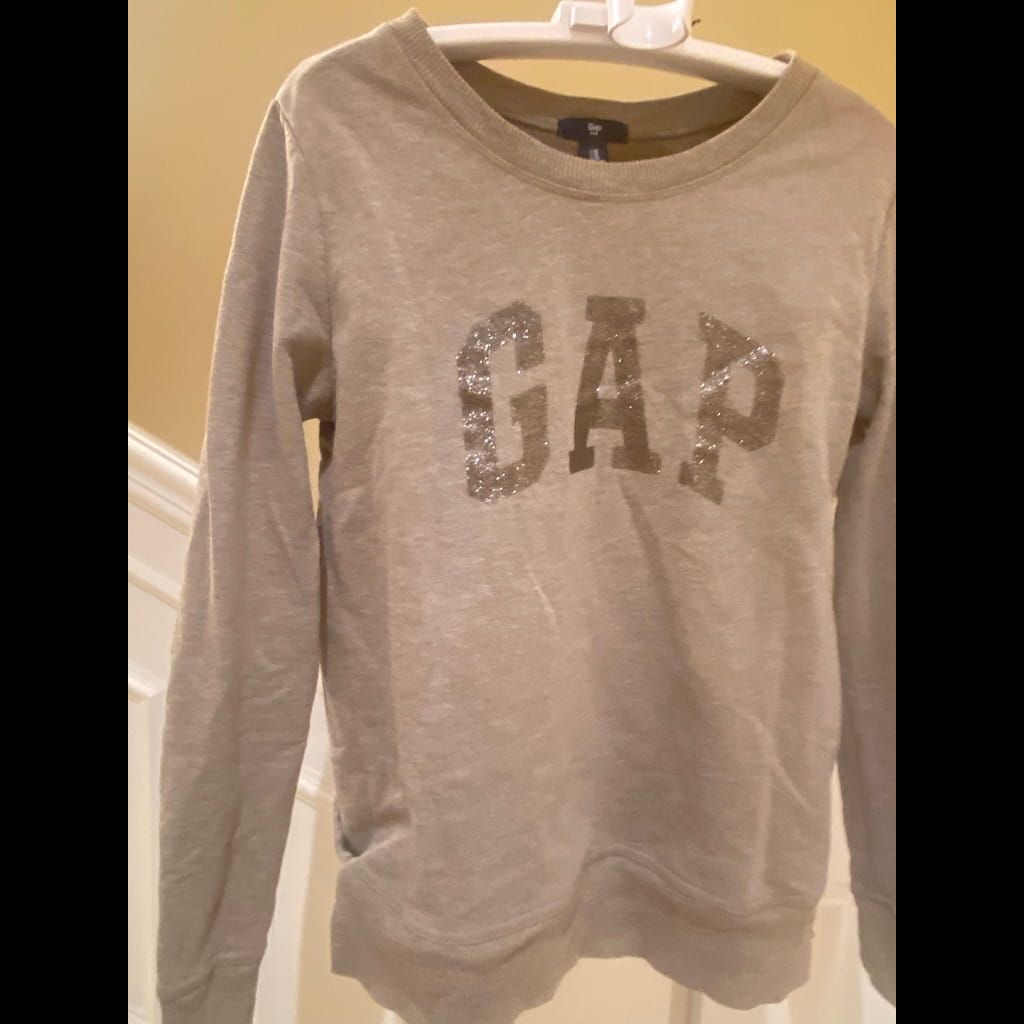 Gap sweatshirt