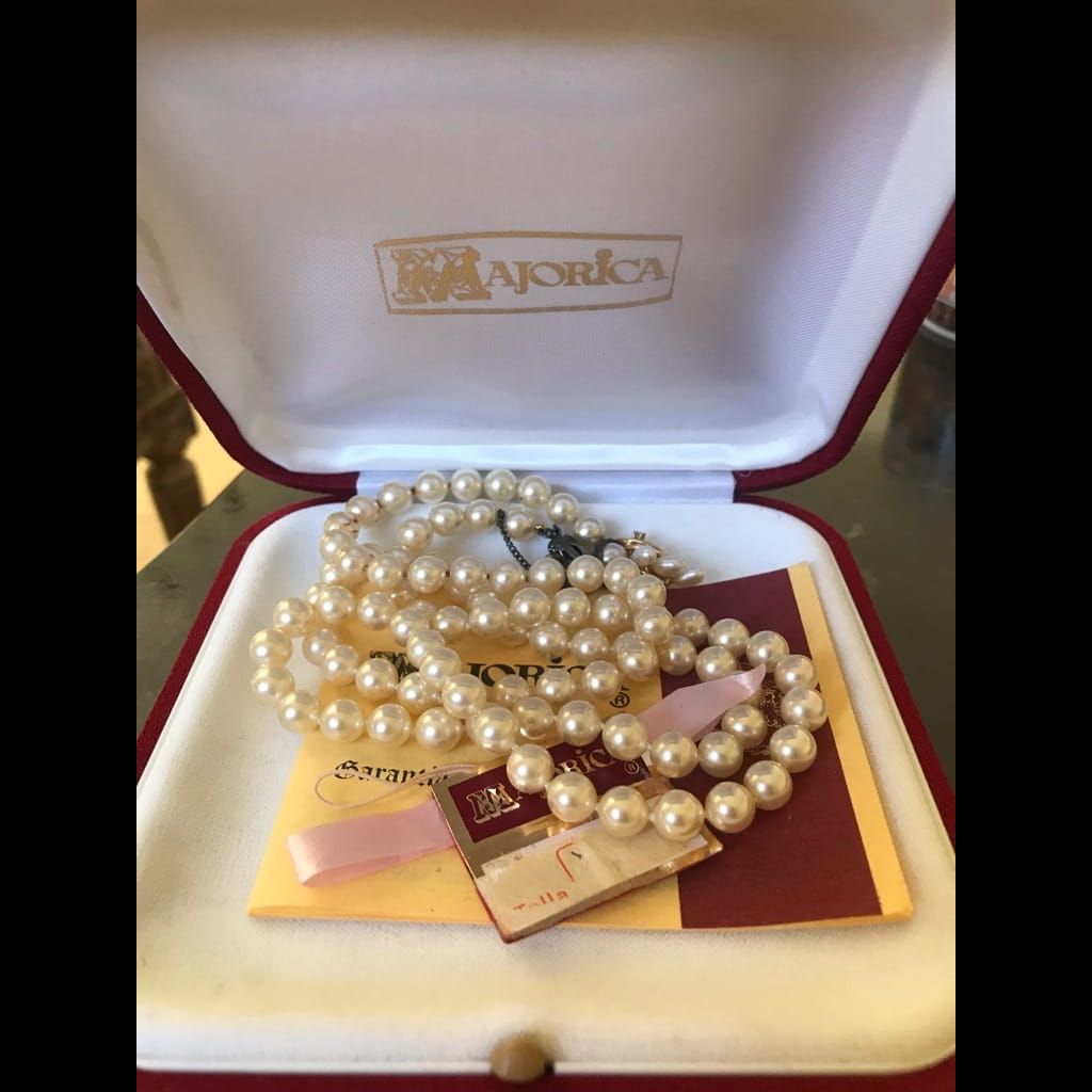 Majorica pearl necklace 66cm long