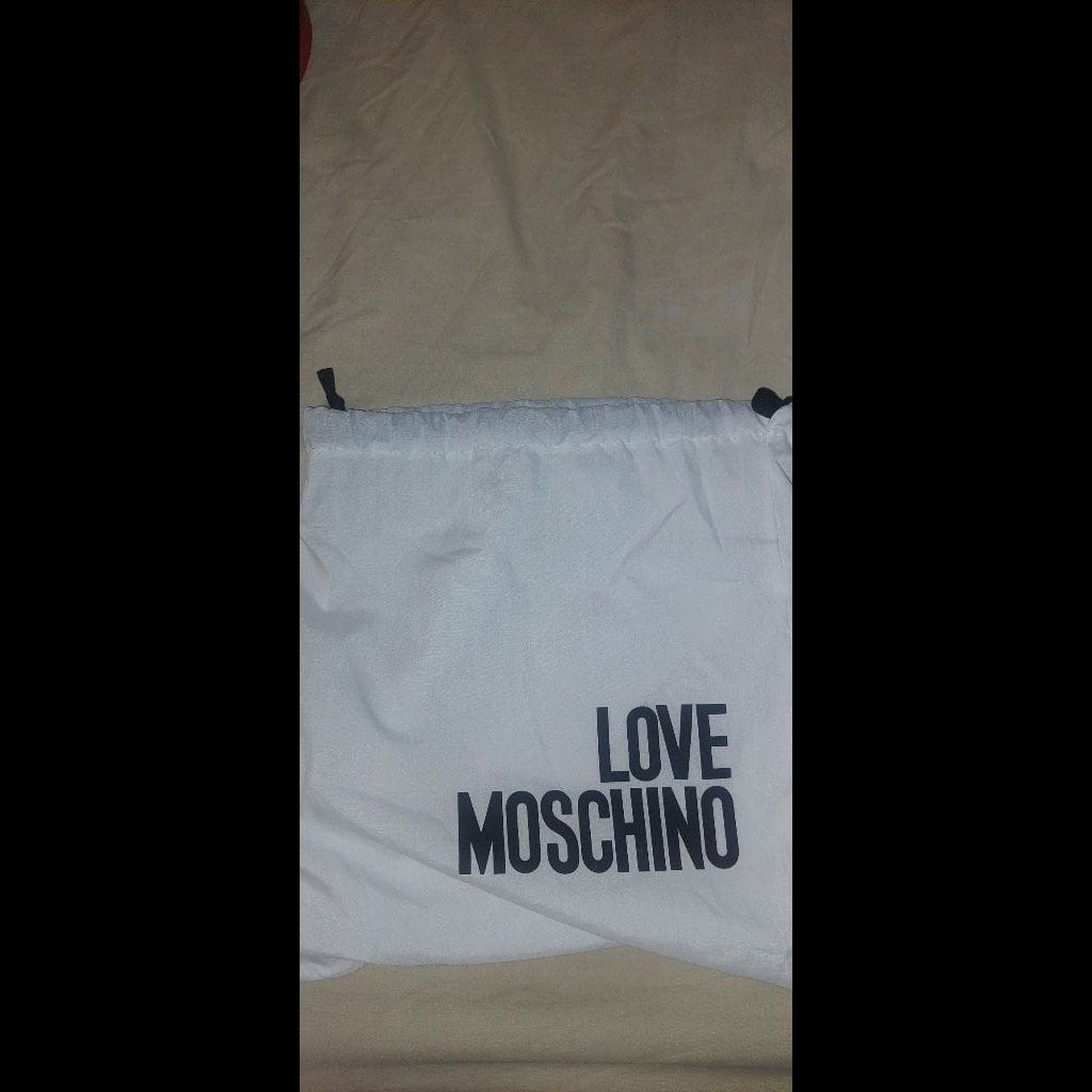 Love moschino